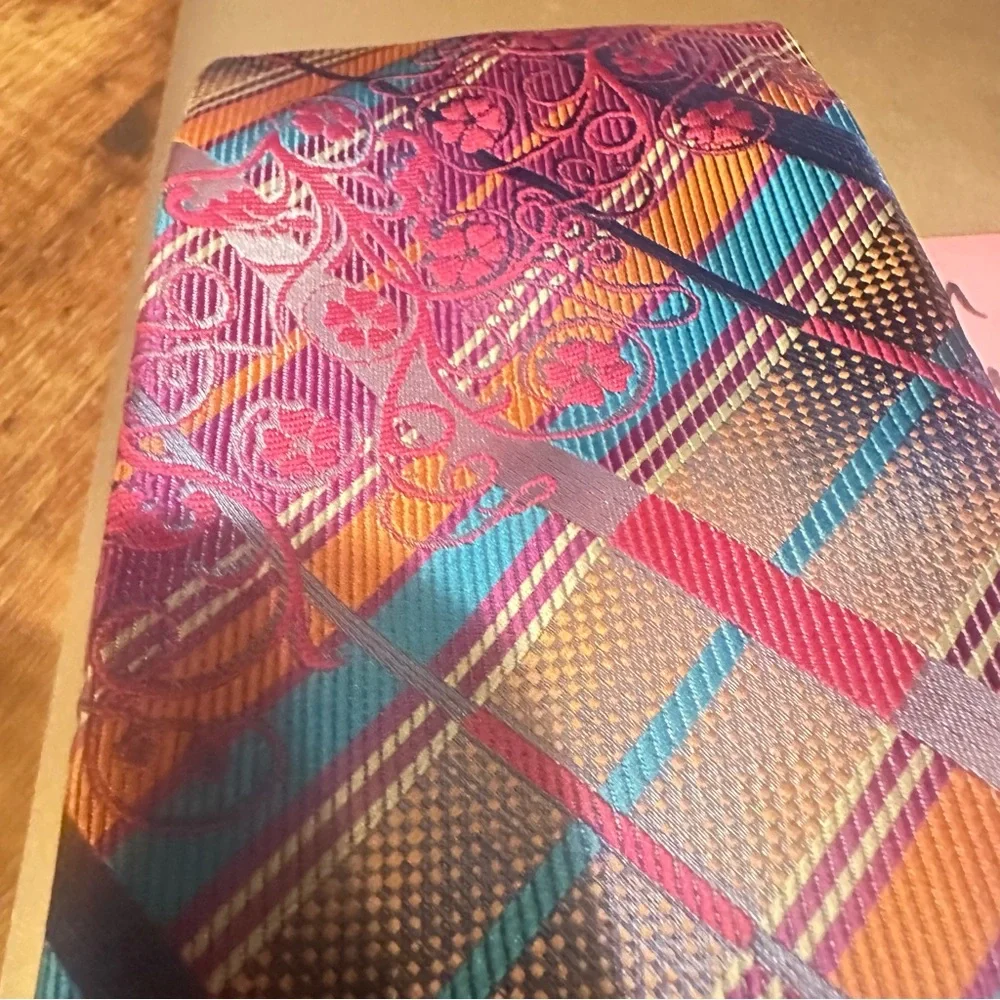 Men’s tie - Picture 3 of 4